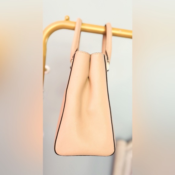 Michael Kors Kellen Medium Satchel - Picture 5 of 12
